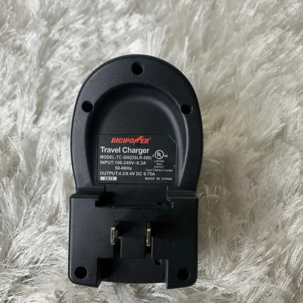 Portable Charger Canon TCP-LPE5 Camera Battery Charger Only